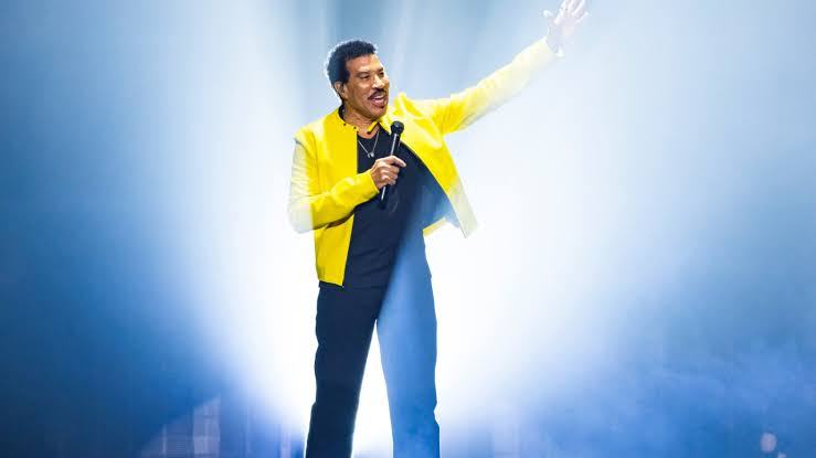 Lionel Richie akomeje kuremba