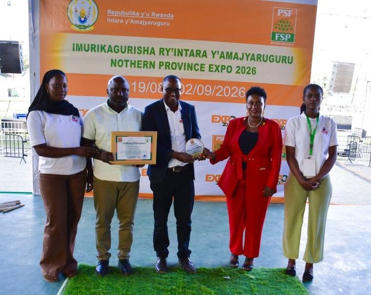Musanze: Guverineri Mugabowagahunde yanyuzwe na Expo asaba urubyiruko kurangwa n'umuco w'ubufatanye