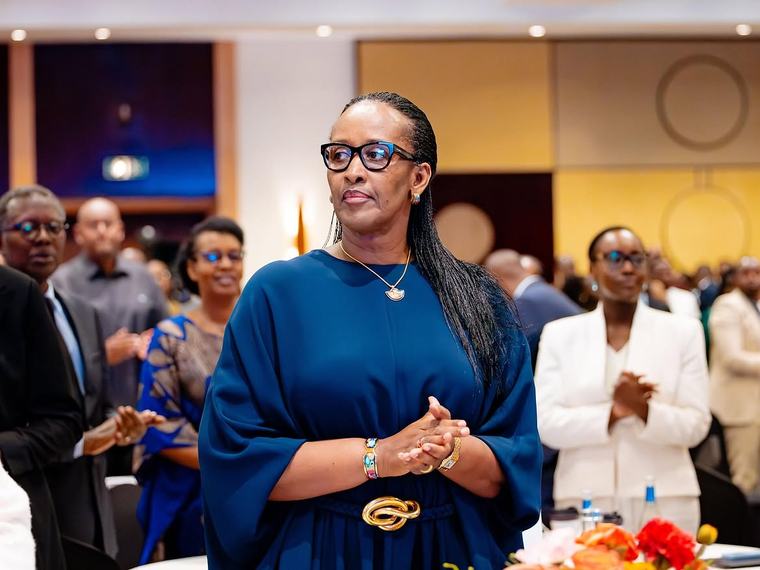 Hakenerwa izindi mbaraga zubakiye ku Mana - Impanuro za Madamu Jeannette Kagame