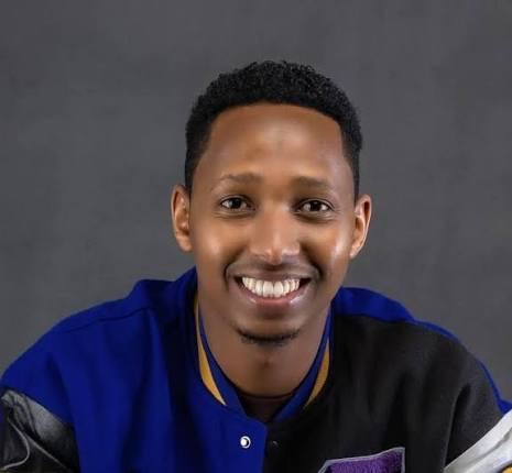 Islael Mbonyi mu bazita amazina abana b'ingagi